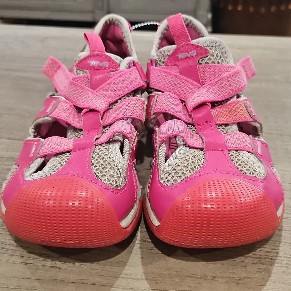 Teva Kids' Pink Adventure Shoes size US 1